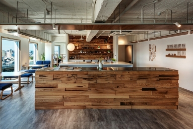Open-kitchen